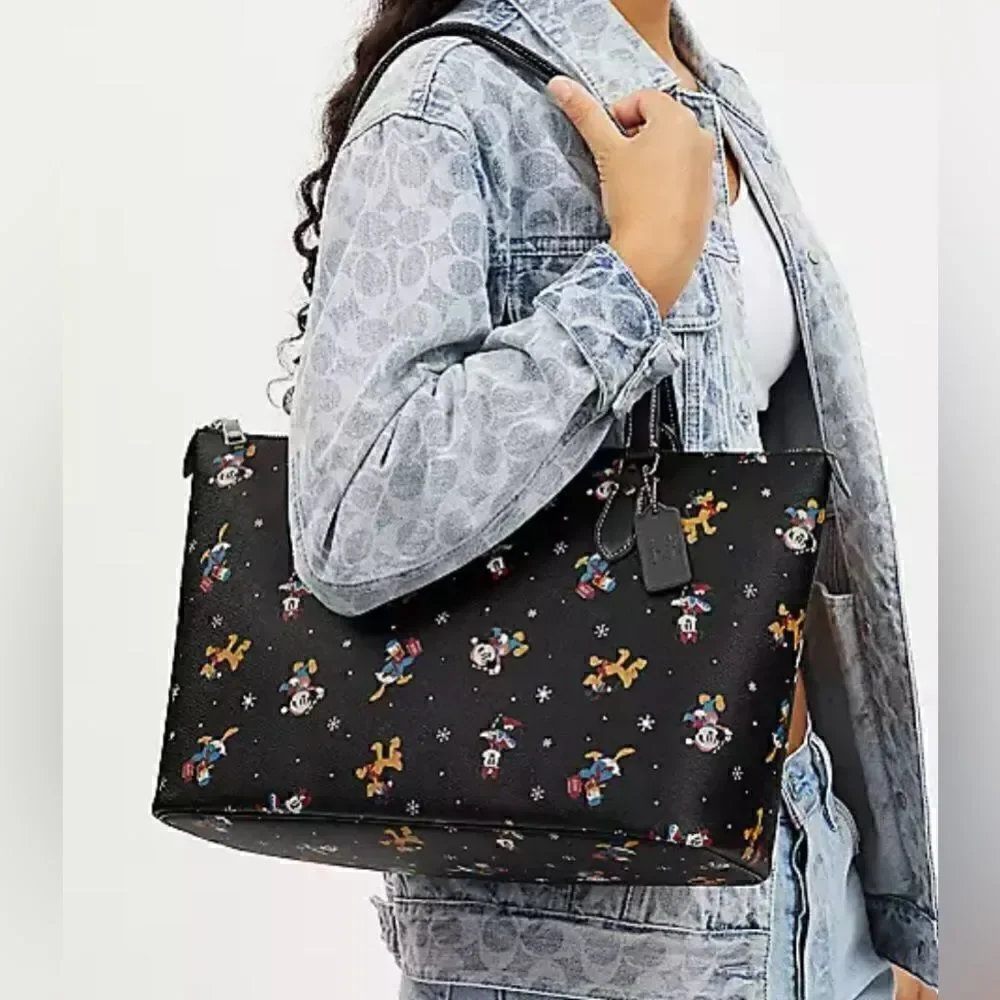 🔥NWT! Coach Disney X Gallery Tote With Holiday Print Msrp:$398.00